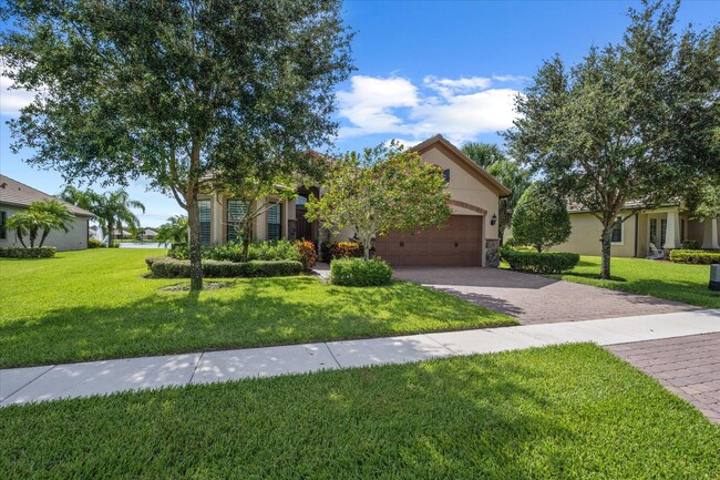 2899 Florence St in Wellington, FL - Foto de edificio - Building Photo