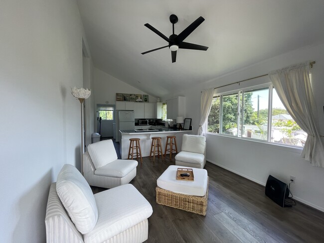 395 Eggerking Rd, Unit 2BR Upstairs Apartment