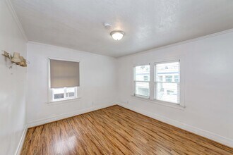 1308 S Van Ness Ave, Unit 1308 in Los Angeles, CA - Foto de edificio - Building Photo