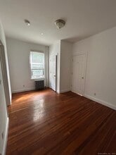 14 Relay Pl in Stamford, CT - Building Photo - Building Photo