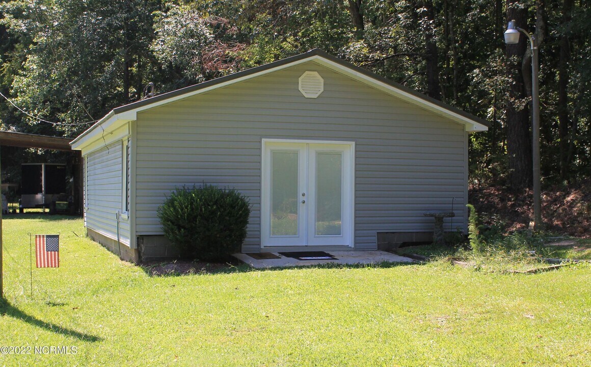 1136 S McNeill St in Carthage, NC - Building Photo