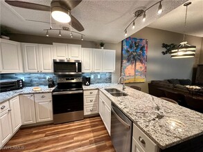 15427 Crystal Lake Dr in North Fort Myers, FL - Building Photo - Building Photo