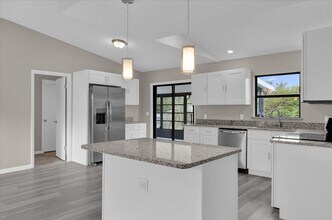 2533 Edgewater Ave in New Smyrna Beach, FL - Building Photo - Building Photo