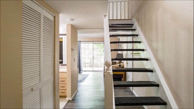 420 Fall Creek Dr, Unit #9-10 in Branson, MO - Foto de edificio - Building Photo