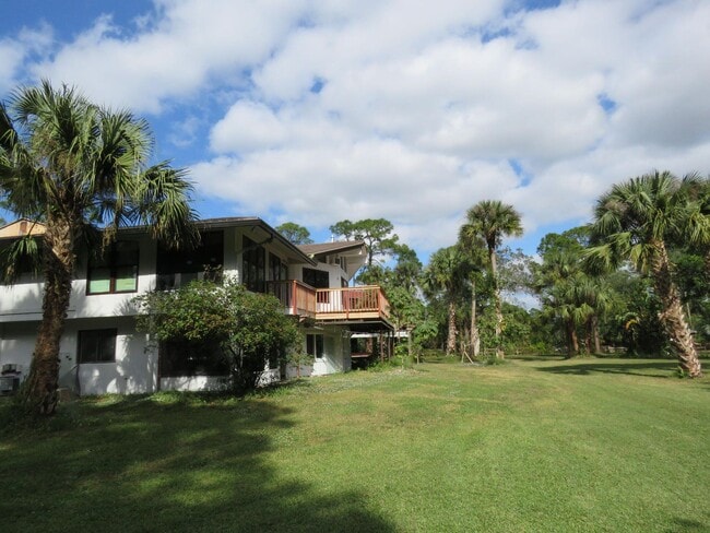 1464 Gallop Dr in Loxahatchee, FL - Building Photo - Building Photo