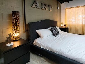 56 Rue Guilbault O in Montréal, QC - Building Photo - Building Photo