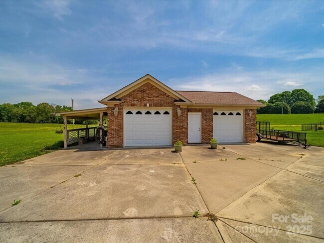 514 Clover Leaf Rd in Marshville, NC - Building Photo - Building Photo