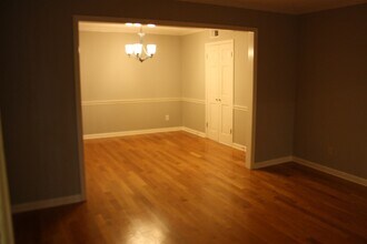 1833 Greensprings Ln in Memphis, TN - Building Photo - Building Photo