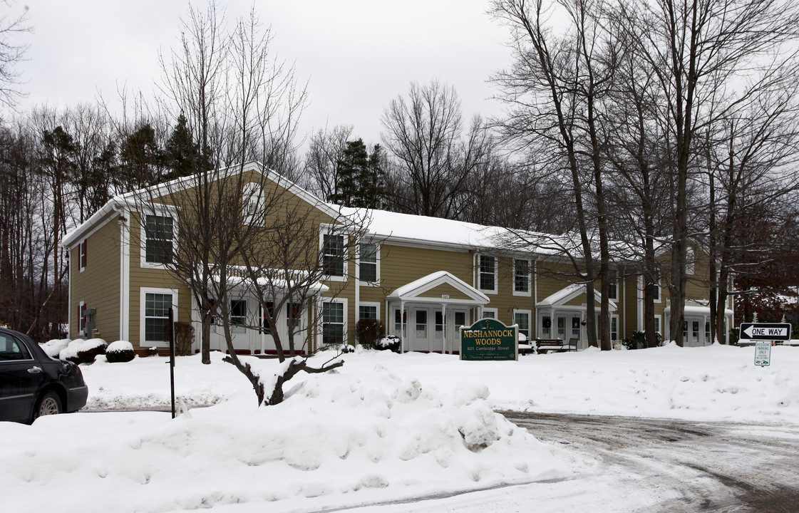 Neshannock Woods Apartments in New Castle, PA - Building Photo