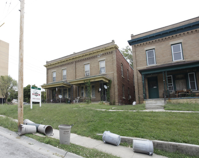 Hanscom Place in Omaha, NE - Building Photo - Building Photo