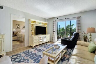 2350 NE 14th St, Unit 406 in Pompano Beach, FL - Building Photo - Building Photo
