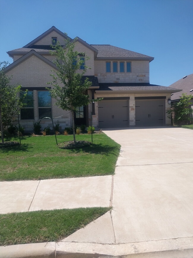 474 Jefferson Dr in Niederwald, TX - Foto de edificio - Building Photo