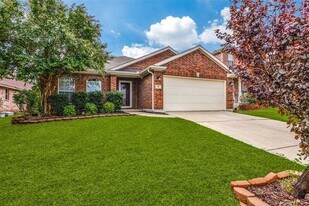 316 Crosscreek Dr in Princeton, TX - Building Photo