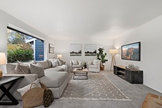 3601 NE 145th St in Seattle, WA - Building Photo - Building Photo