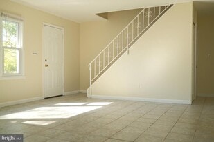 6 Botany Cir in Willingboro, NJ - Building Photo