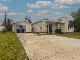 14472 Valentine Dr in Largo, FL - Building Photo