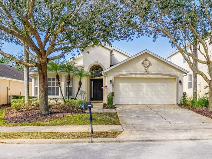 350 Henley Cir in Davenport, FL - Building Photo