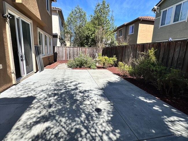 5528 Kenneth Pl in Rohnert Park, CA - Building Photo - Building Photo