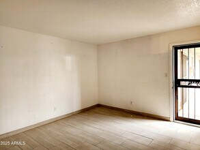 2537 W Georgia Ave in Phoenix, AZ - Building Photo - Building Photo