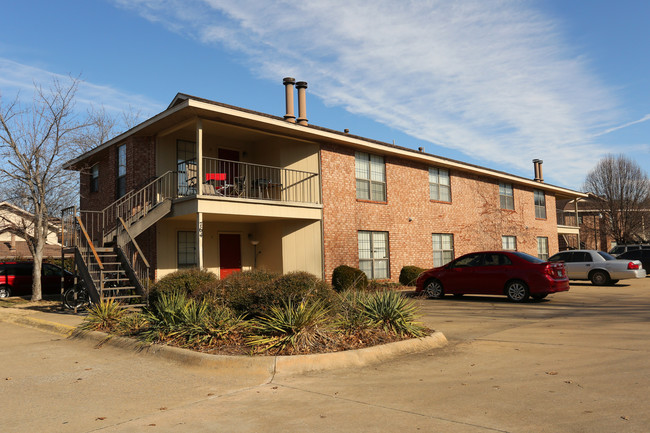 Leverett Townhouses in Fayetteville, AR - Foto de edificio - Building Photo