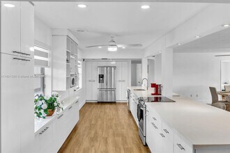 1350 NE 191st St in Miami, FL - Building Photo - Building Photo