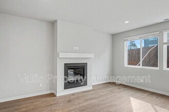 2618 Mount St Helens Ave SE in Salem, OR - Building Photo - Building Photo