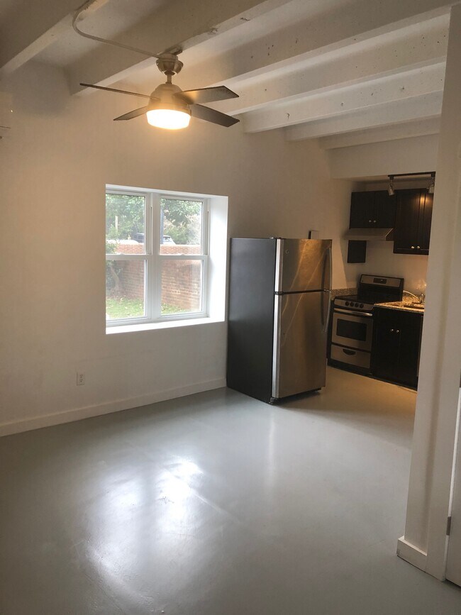 2201 Princess Anne St Apartments and Nearby Fredericksburg Apartments