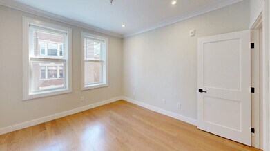 164 Allston St, Unit #4 in Boston, MA - Building Photo - Building Photo
