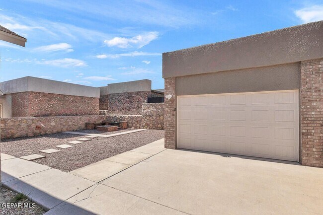 14349 Tobe Davis Dr in Horizon City, TX - Building Photo - Building Photo