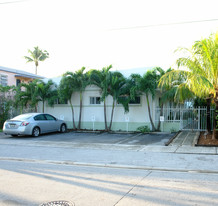 560 NE 68th St Apartamentos