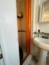 21-13-21-25 25th Rd in Queens, NY - Building Photo - Building Photo