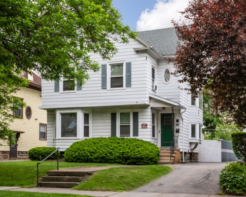 203 S Goodman St in Rochester, NY - Building Photo