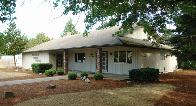 4155 Lancaster Dr NE in Salem, OR - Foto de edificio - Building Photo