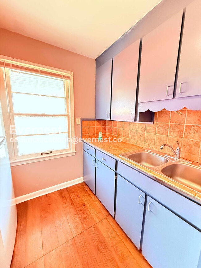 17504 Toepfer Dr in Eastpointe, MI - Building Photo - Building Photo