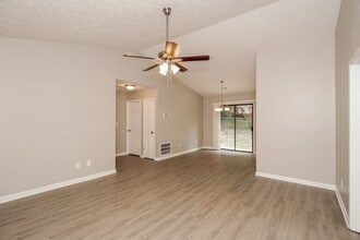 108 Julie Ln in Stockbridge, GA - Building Photo - Building Photo