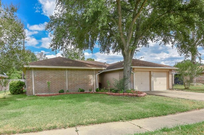 2722 Amaranth Dr in Houston, TX - Building Photo - Building Photo