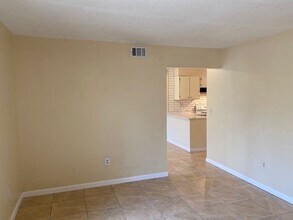 129 Timber Ct in Columbia, SC - Building Photo - Building Photo