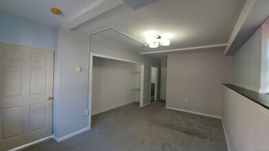 10 Hillcrest St in Norwich, CT - Building Photo - Building Photo