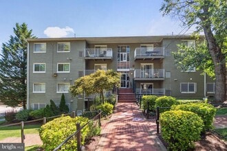 4477 B St SE in Washington, DC - Building Photo - Building Photo