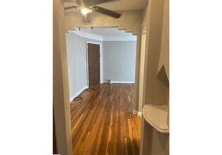 956 Ludlow Ave in Cincinnati, OH - Foto de edificio - Building Photo