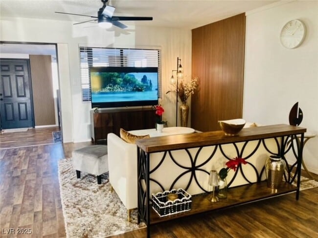 2812 Natalie Ave in Las Vegas, NV - Building Photo - Building Photo