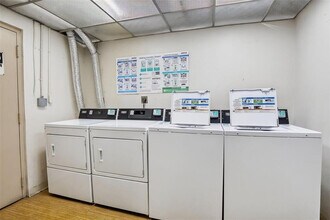 6600 Cypress Rd in Plantation, FL - Building Photo - Building Photo