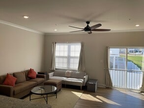 1235 Greylock Ln in Frederick, MD - Foto de edificio - Building Photo