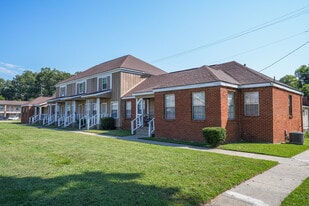 The Apartments at Lake Hill in Vicksburg, MS - Building Photo