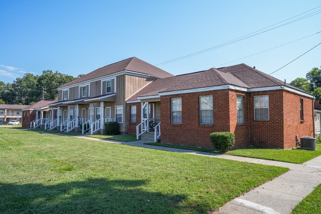 The Apartments at Lake Hill