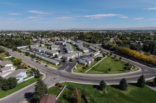 Meadow Wood Apartments in Idaho Falls, ID - Building Photo - Building Photo