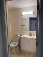 203 Lualan Ln in Roseville, CA - Foto de edificio - Building Photo