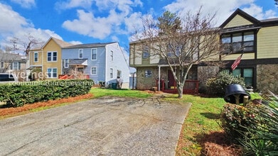 1174 Ridgecrest Ln SE in Smyrna, GA - Building Photo - Building Photo
