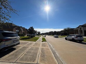 2707 Westland Ln in Pearland, TX - Building Photo - Building Photo