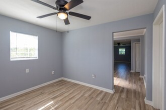 1840 Ollie St in Beaumont, TX - Foto de edificio - Building Photo